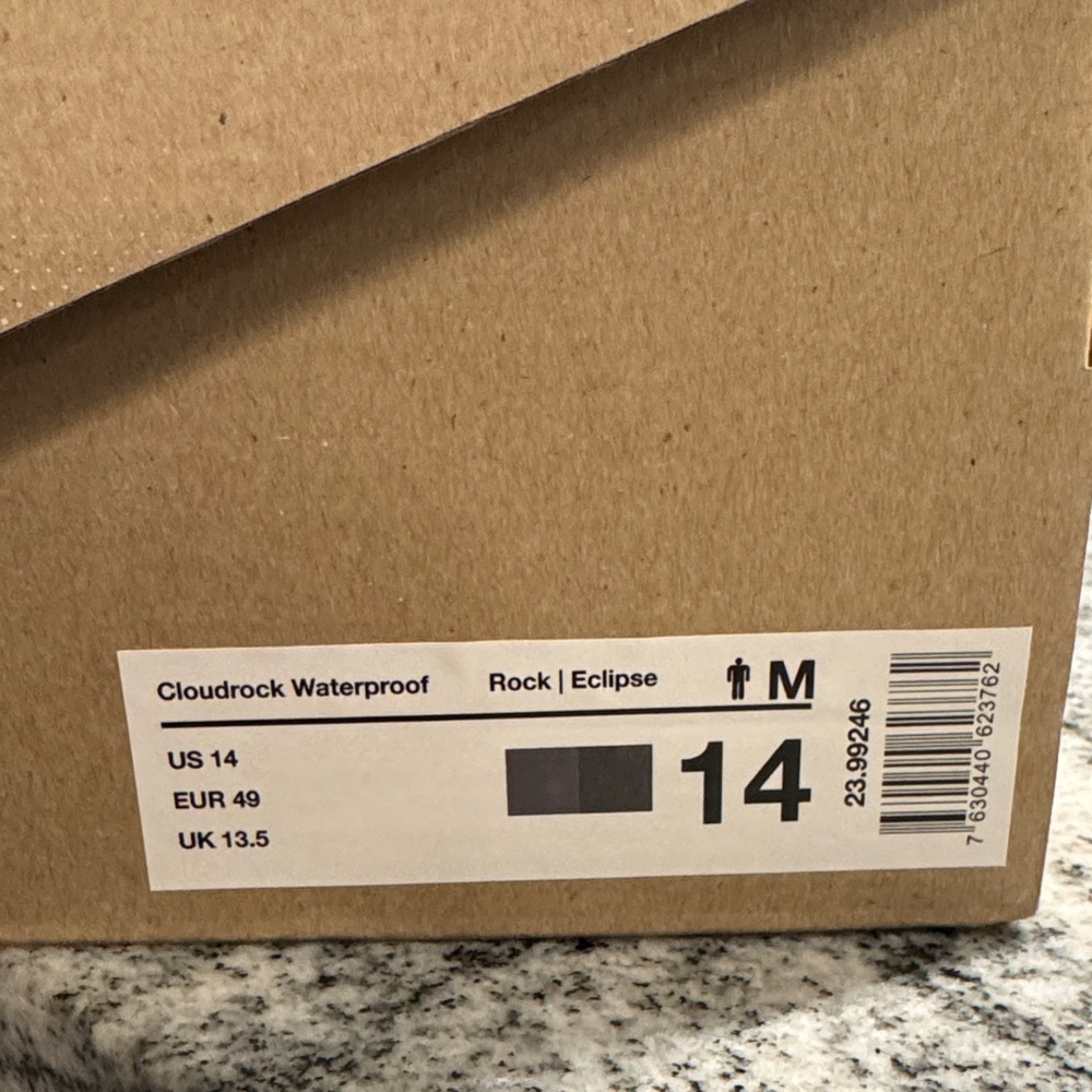 On Running Men's Black and Gray Boots - Picture 6 of 6